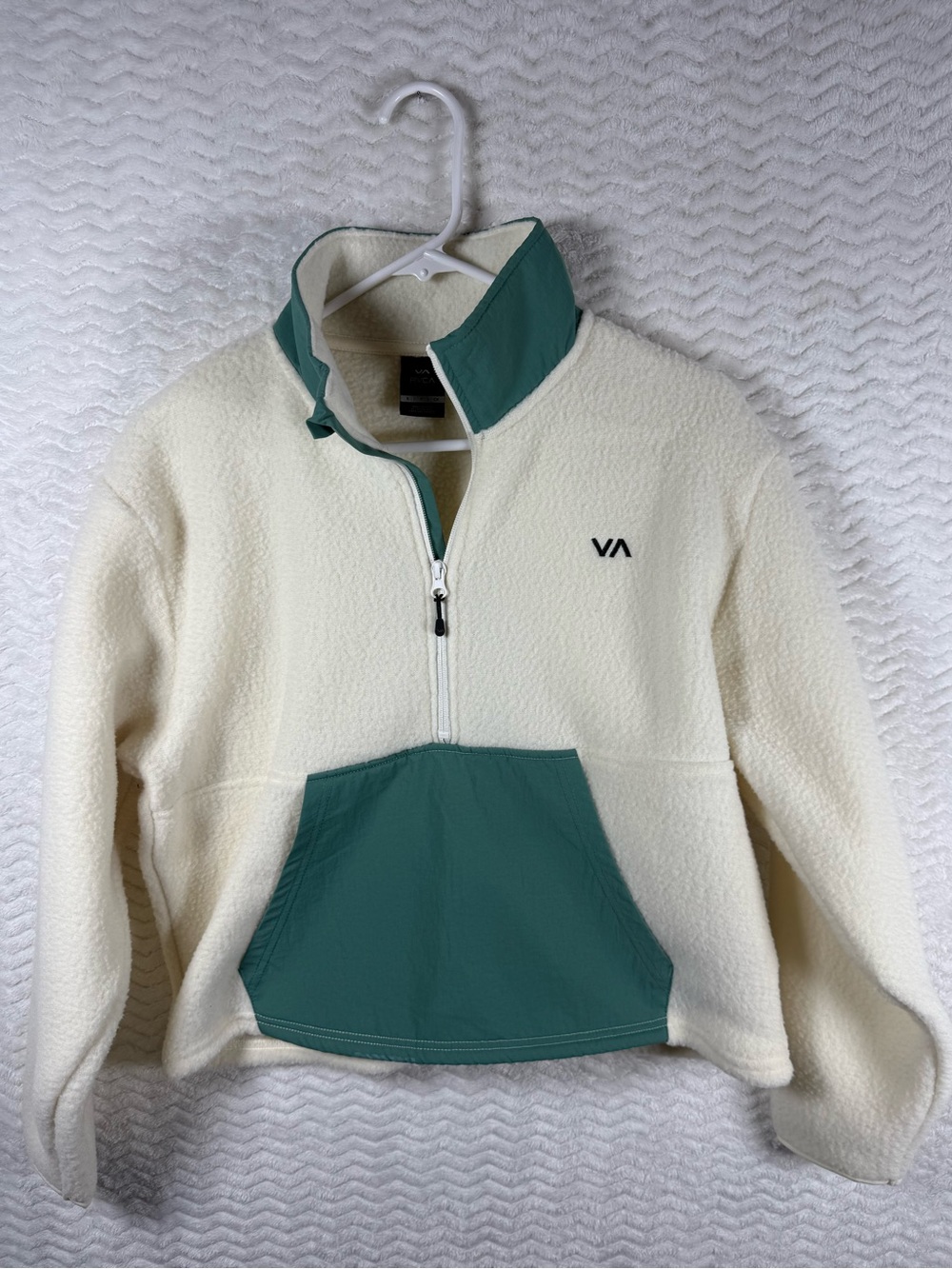 RVCA Cream Sherpa Pullover with Teal Trim! Looks so style that is beautiful top